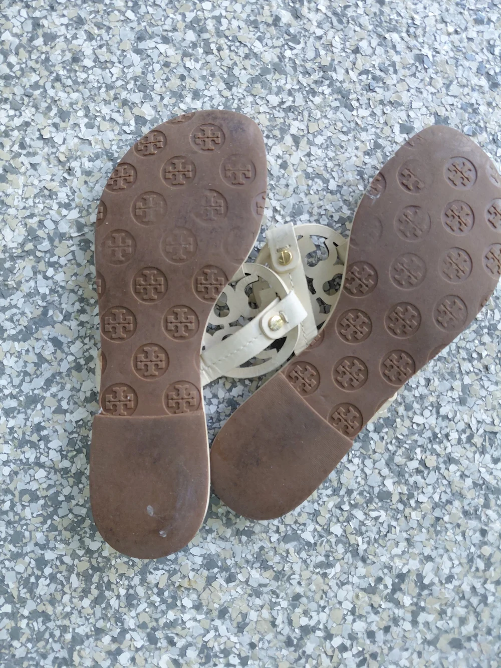Tory Burch Miller Ivory Leather Logo Thong Sandals Flip Flops Women's 6,5/7 - Picture 5 of 6